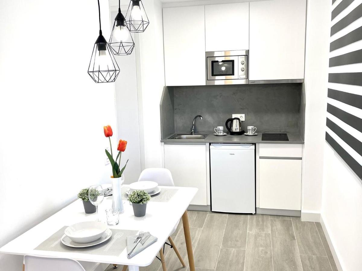 Apartbeach Novelty 3º Frente Playa Y Gran Terraza سالو المظهر الخارجي الصورة