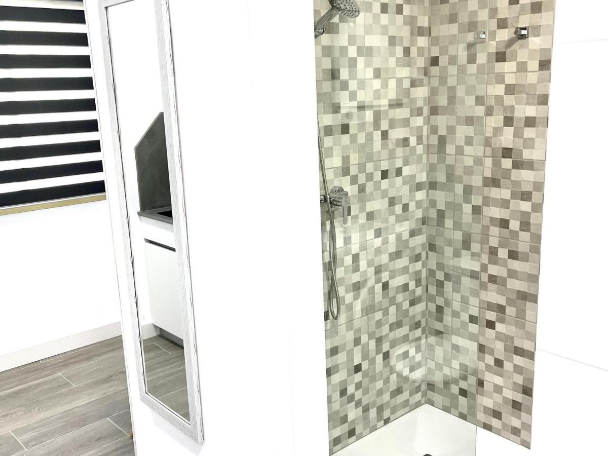 Apartbeach Novelty 3º Frente Playa Y Gran Terraza سالو المظهر الخارجي الصورة